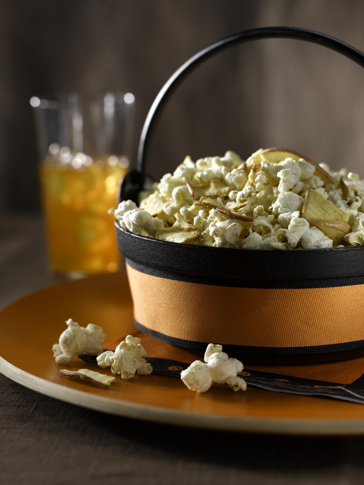 Crispy Crunchy Apple Popcorn